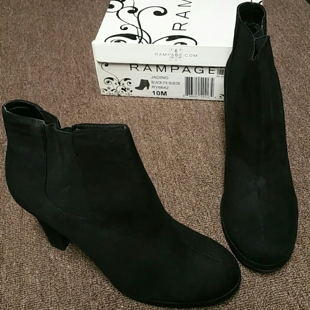 Heeled booties